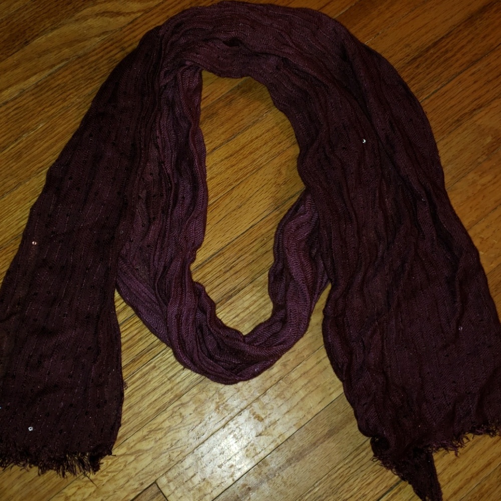 Maurice's scarf